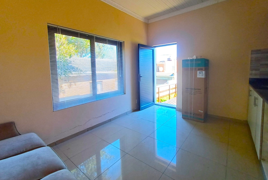 4 Bedroom Property for Sale in Palmiet Western Cape